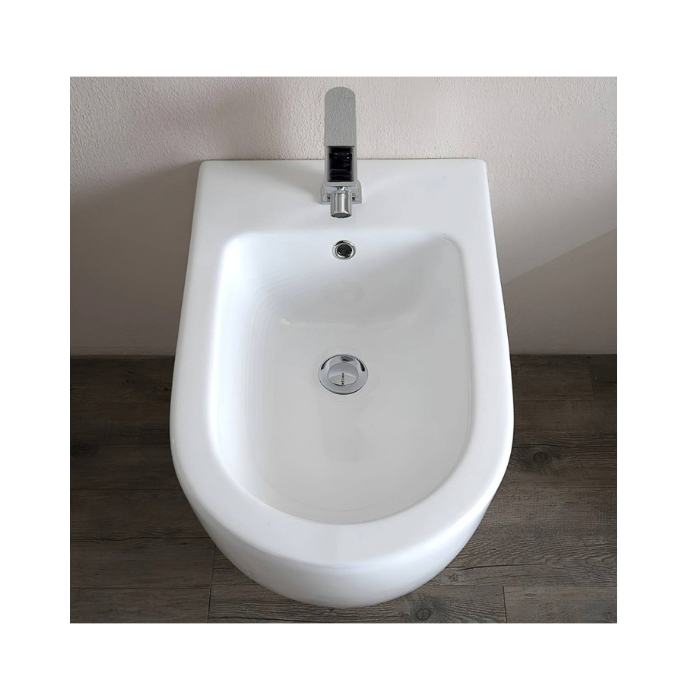 Bidet filo muro traslato modello one